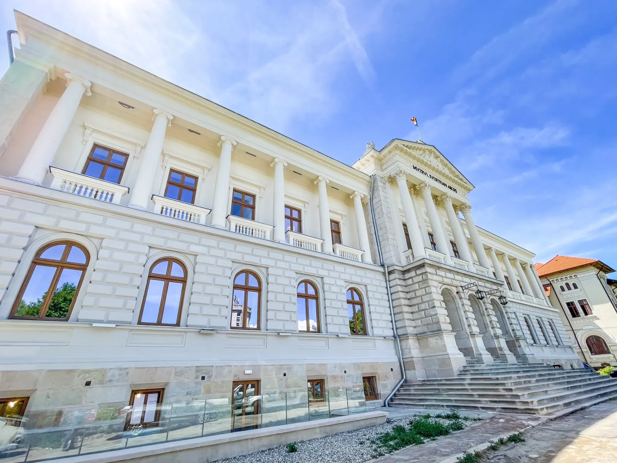 Exponate istorice la Muzeul Județean Argeș